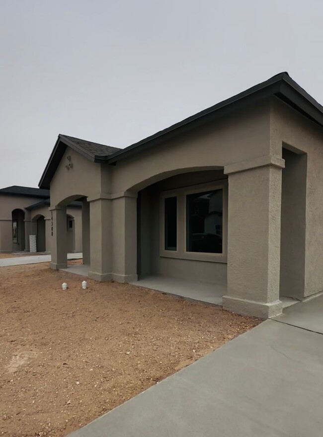 Photo - HALF OFF RENT FOR MAY!!
