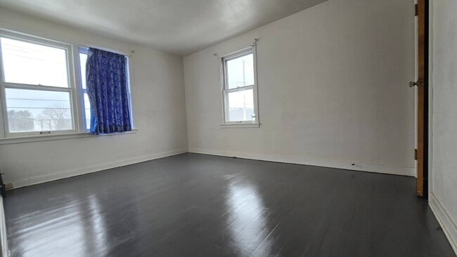 Photo - 610 Dickson St