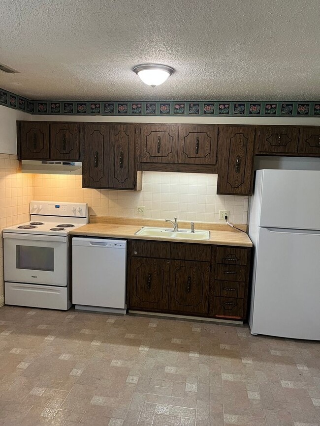 Photo - Spacious 3 bedroom house in SW Springfield!