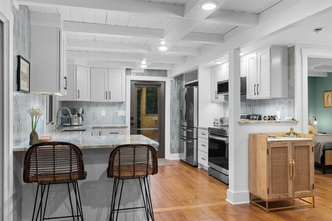 Photo - 107 Hawthorne Dr