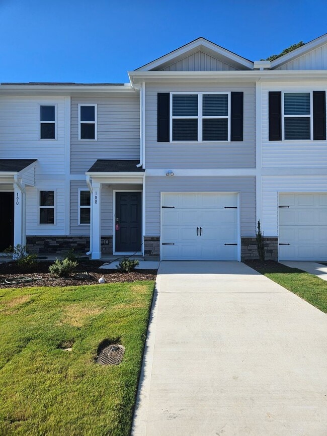 Building Photo - 188 Seymour Vlg Dr