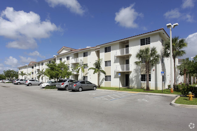 Legacy At Davie Apartments