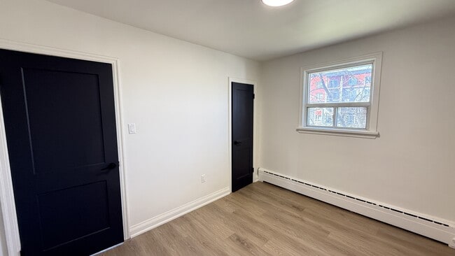 Photo - 6921 Barker St Unité 2