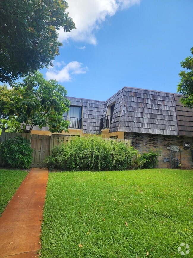 Building Photo - 1690 Forest Lakes Cir Rental