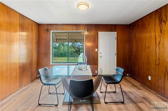 Photo - 824 Avenue C