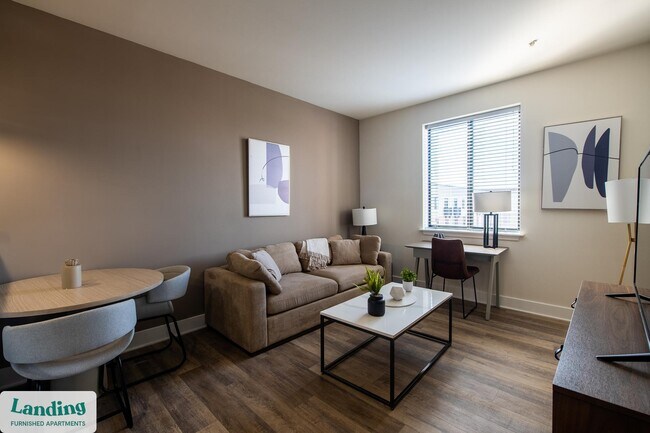 Photo - 1820 E Broad St Unidad 429.1407029