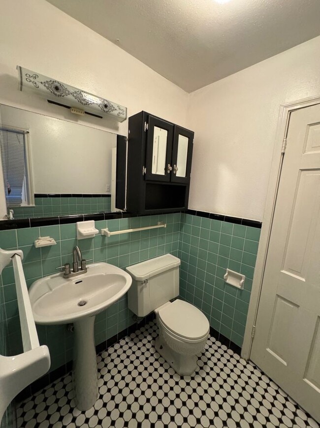 Photo - Large Corner Lot Waco Home