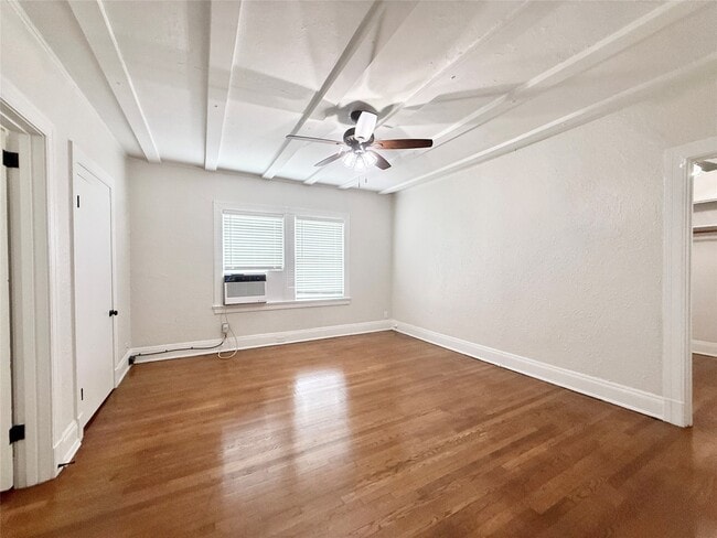 Photo - 3920 Fannin St Unidad 211