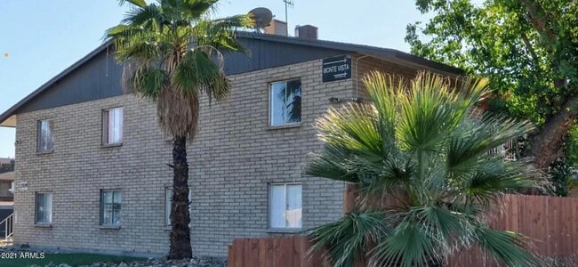 Building Photo - 1709 W Mountain View Rd Unit Apt 104