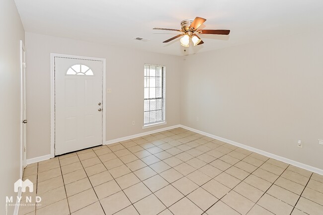 Photo - 10571 Chateau Dr