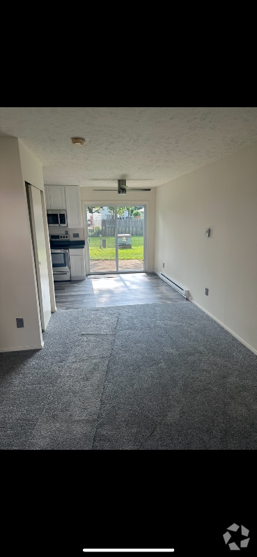 Building Photo - 488 Eastwood St Rental