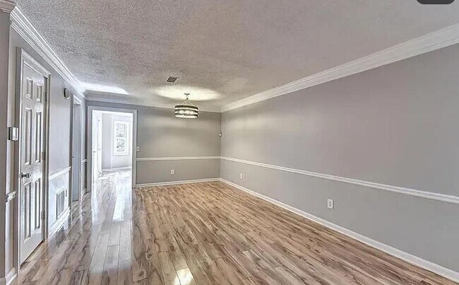 Photo - 871 Lenox Oaks Cir NE