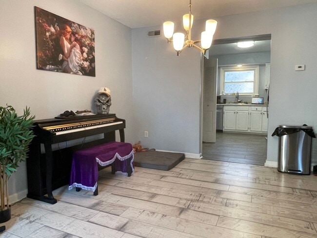 Photo - 5035 Clairmont Ct