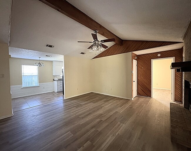 Photo - 2309 Whitney Dr