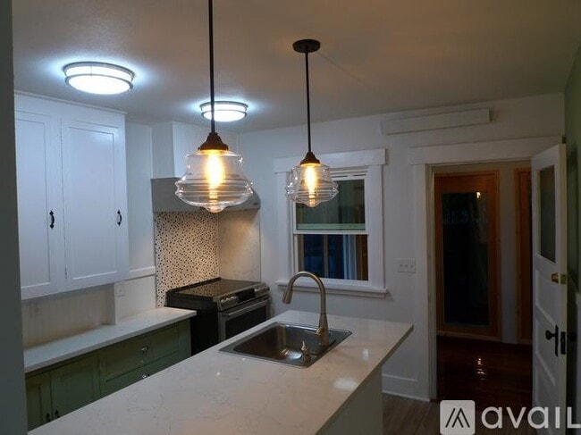 Photo - 4523 SW Stevens St