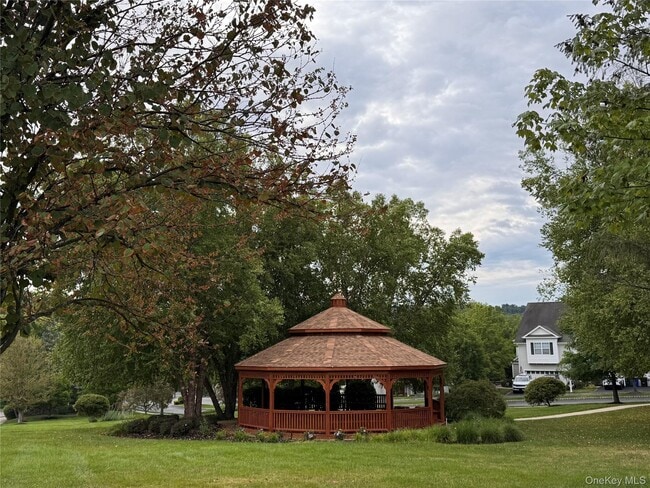 Photo - 54 Fairways Dr