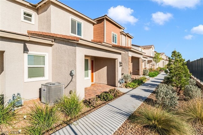 Building Photo - 6144 Rathbone St