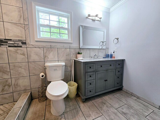 Photo - Amazing 4 bed room 3 bathroom home in the country with a large Private lot fully updated!!!!!!!