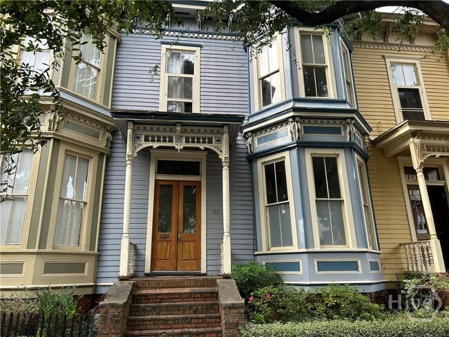 Photo - 413 E Huntingdon St