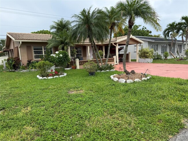 Building Photo - 8600 NW 57th Ct