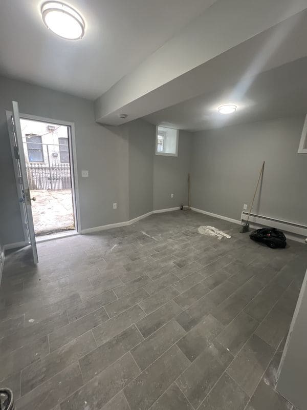 Building Photo - 2000 Grand Ave