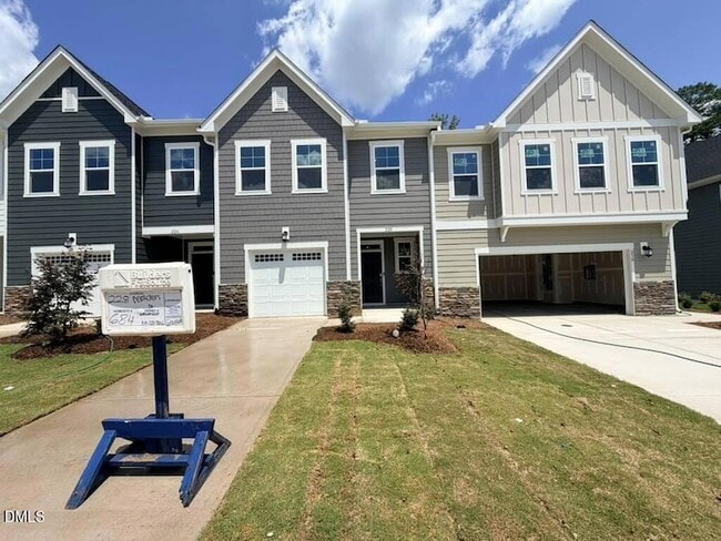 Photo - 228 Deercroft Dr