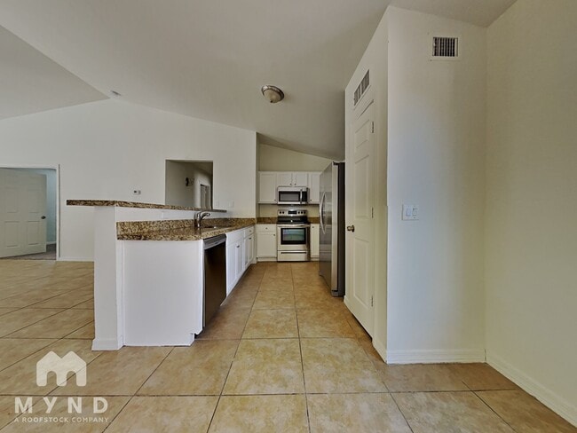 Photo - 3005 N 89th Dr