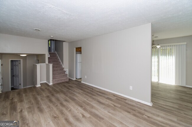 Photo - 2215 Fairway Cir SW