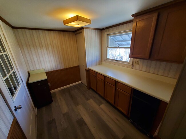 Photo - Single Family 2 bed/1 bath with HUGE Garag... House