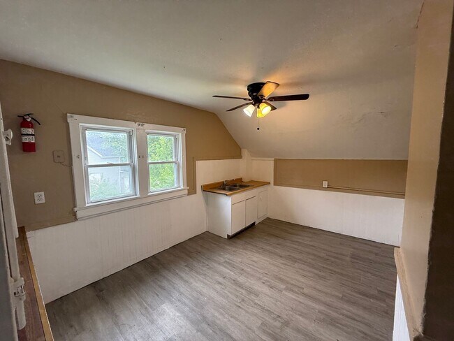 Photo - 522 W 23rd St Unit 522 W 23rd St Up