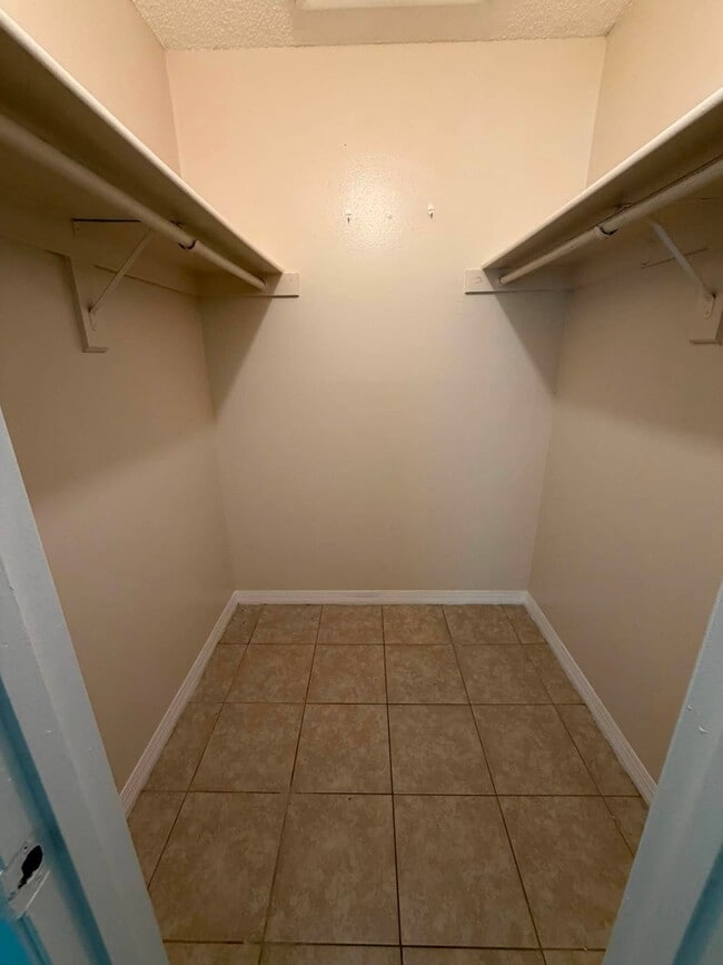 Photo - 1562 Bonview Ave