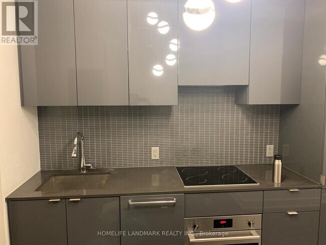 Photo - 7 Grenville St Unité 2701