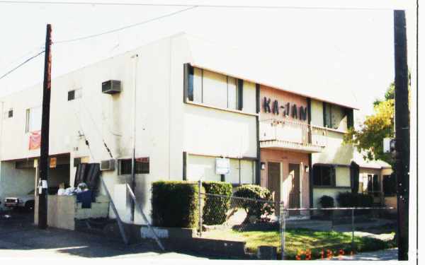 6340 Vineland