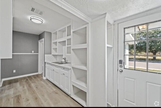 Building Photo - 1902A 11th St Unit A Rental