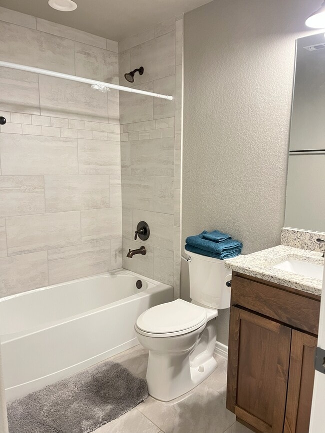 Photo - 905 Roadrunner Spur