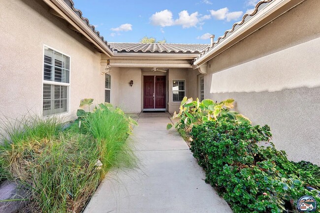 2751 Sandalwood Dr