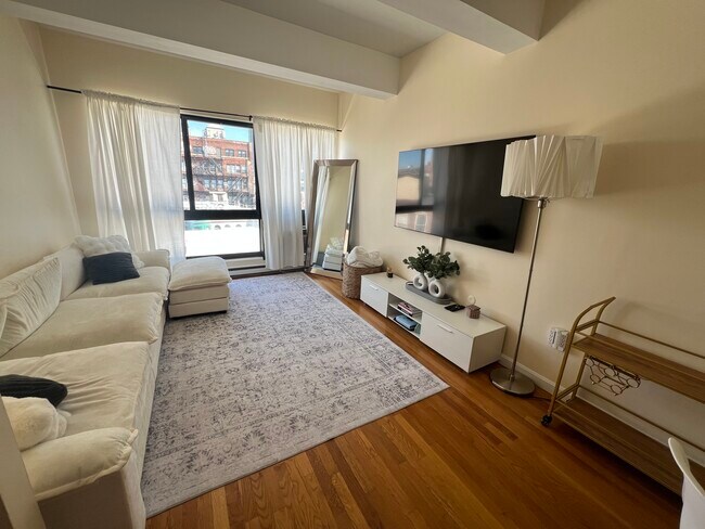 Photo - 12 Stoneholm St Condo Unit 617