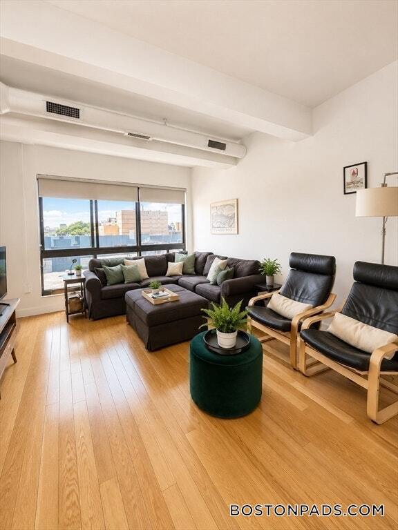 Photo - 12 Stoneholm St Unit 623