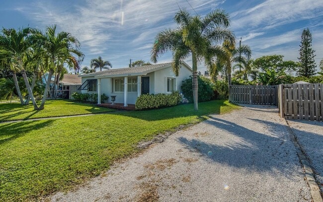 Building Photo - 1331 North N Street