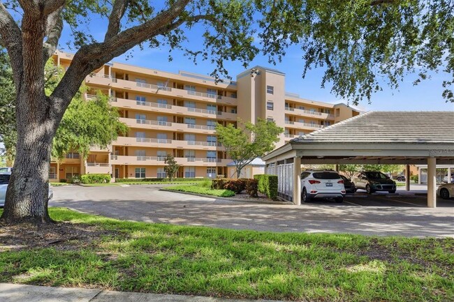 Building Photo - 4570 Pinebrook Cir Unit 503