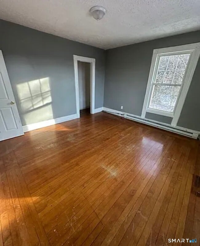 Photo - 484 Waterville St