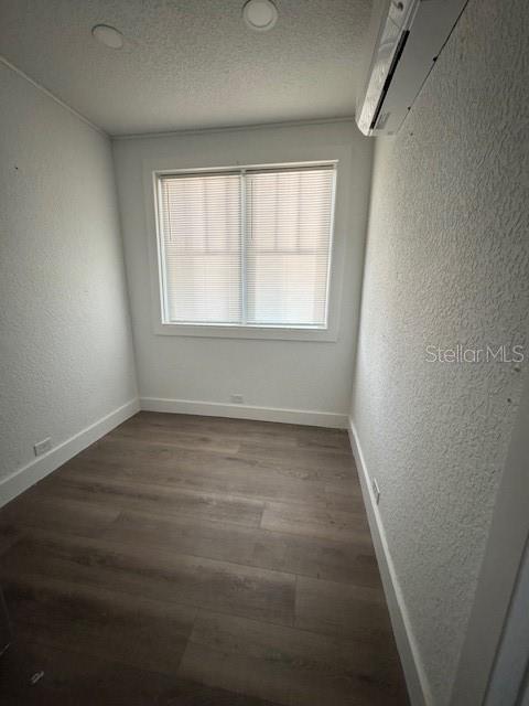 Photo - 206 W Main St