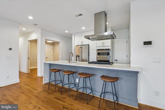Building Photo - 1844 3rd St NW Unit 303