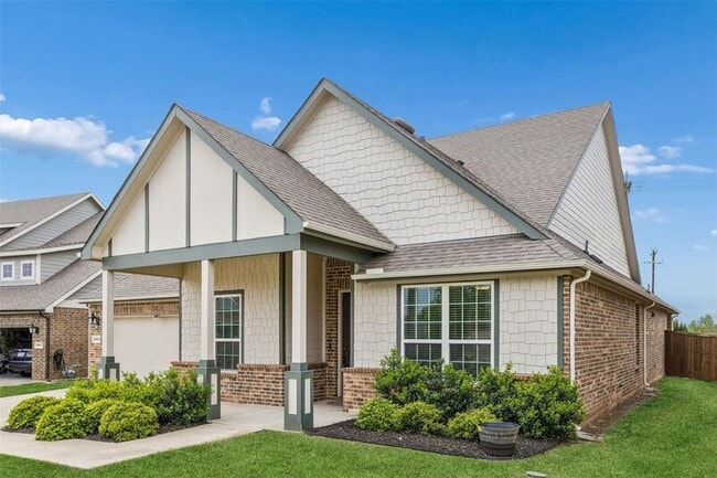 Photo - 2513 Loudon St W
