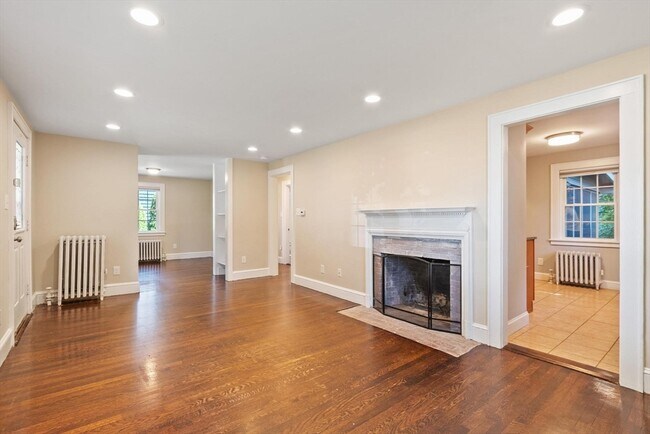 Photo - 303 Central St