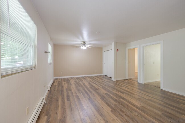 836 Vine Ave Unit F