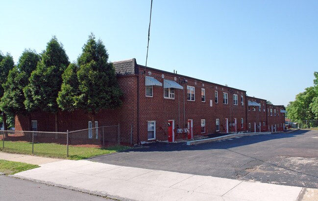 Jefferson Court Apartments - Jefferson Court Apartments