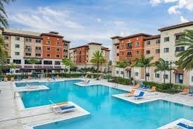 6350 Griffin Rd Unit UNIVERSITY POINTE 4X4