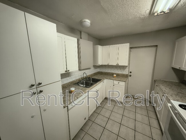 Photo - 1708 Azalea Ct