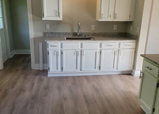 Photo - 348 Kingview Dr